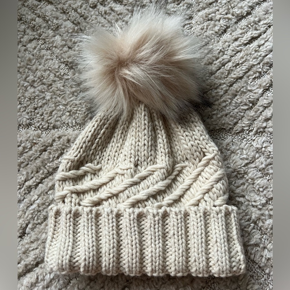 Cream Knit Pom Beanie